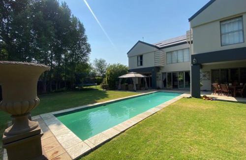 Parys House | Riverfront Golf Estate House