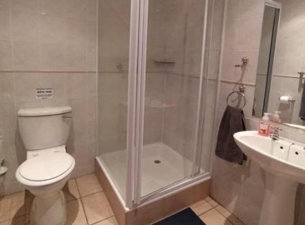 Nelson Mandela Bay Hostel | Riverfront Homestay
