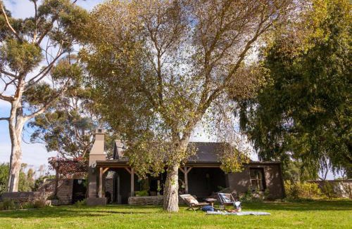 Stanford House | Rivergate Guest Farm