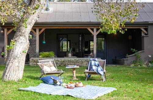 Stanford House | Rivergate Guest Farm