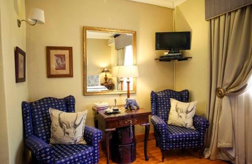 Oudtshoorn Cabin | Riverside Guest Lodge