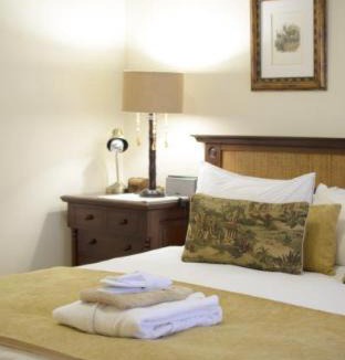 Claremont House | Riversong Guest House
