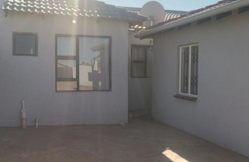 Greater Johannesburg Metropolitan Area House | Rivoni Guest House
