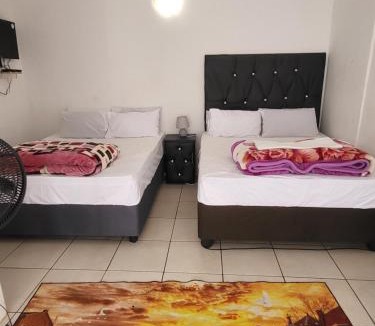 Zeerust House | RMK Guest house Zeerust