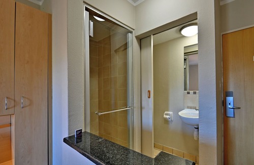 Brakpan Hotel | Road Lodge Carnival City