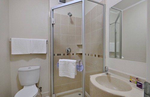 Greater Johannesburg Metropolitan Area Hotel | Road Lodge Southgate