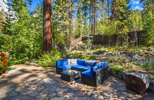 Brockway House | Rocky Retreat