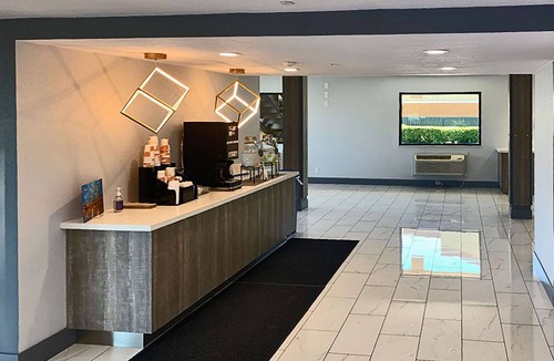 Southeastern Sacramento Hotel | Rodeway Inn Sacramento - University Area
