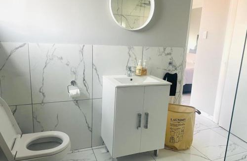Ekurhuleni Apartment | Rollers Rest Guesthouse