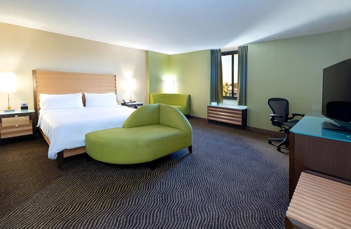 San Jose Hotel | Romantic Retreat | Outdoor Pool | Pet Friendly | 1.5 mi to Parks | Parking