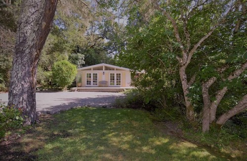 Glen Ellen Cottage | Romantic Sonoma Creek Cottage With Pool & Spa
