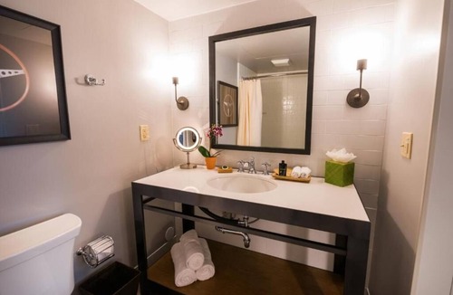 Live Oak Hotel | Romantic Suite w/Breathtaking Views | Relaxing Outdoor Fireplace & Pool