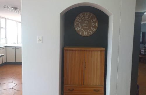 Margate Beach Apartment | Rondevoux 27
