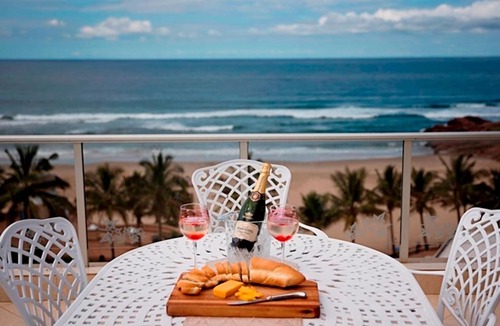 Margate Beach Apartment | RONDEVOUX PENTHOUSE