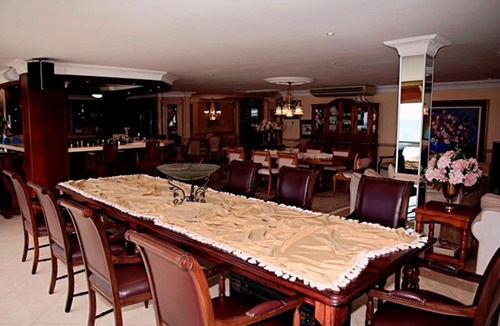 Margate Beach Apartment | RONDEVOUX PENTHOUSE