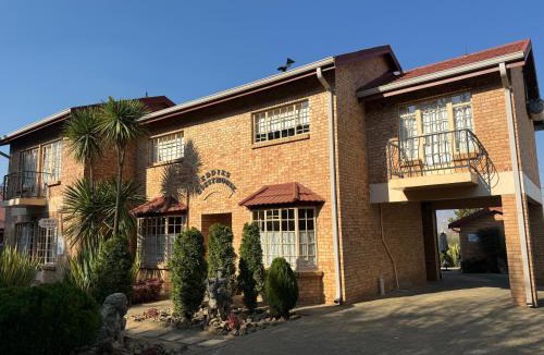 Clarens Bed & Breakfast | Rooiberg View Clarens