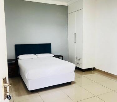 Mogalakwena Cabin | Rooibok Gardens