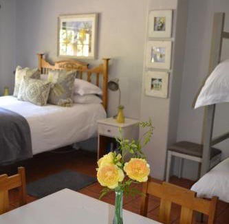 Drakenstein House | Rooiheuwel Cottage