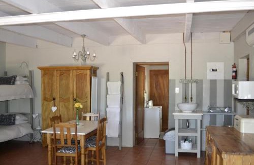 Drakenstein House | Rooiheuwel Cottage