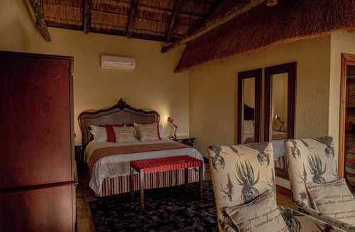 Mookgopong House | Room in Lodge - Mmakuba Game Lodge, Two Bedroom Villa 3