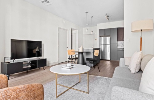 Fremont Apartment | Roomy Fremont 1BR w/Roof Deck, Pool & Spa, near TJ & WF, by Blueground