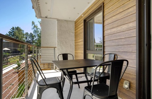 Sharon Heights Apartment | Roomy Menlo Park 2BR w/Pool, W/D, Gym, near 82, 101, 280, by Blueground