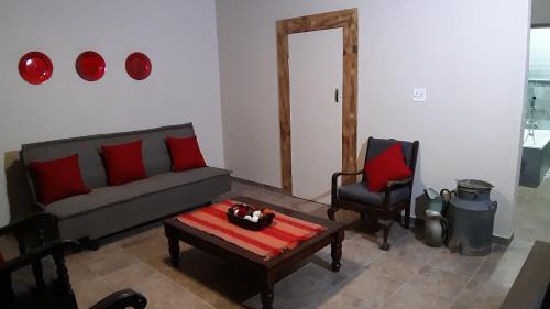Bela-Bela Apartment | Roos Getaway Apartments # 5