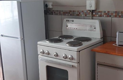 Bela-Bela Apartment | Roos Getaway Apartments #7