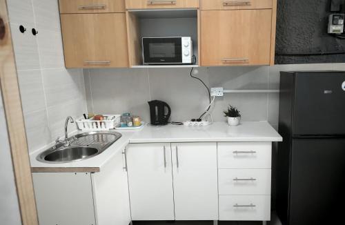 Port Elizabeth Hostel | Roots Self Catering Budget Unit 2-Budget Room
