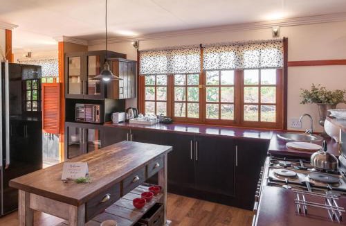 Makhado House | Rose and Ivy Cottages