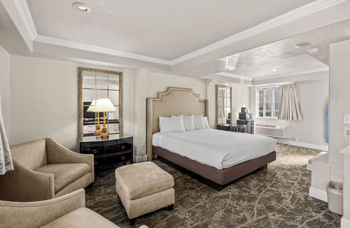 College Park Hotel | Rose Garden Inn - San Jose Airport