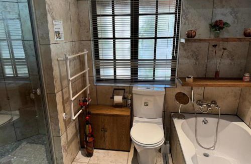 Merrivale Apartment | Rose Thatch Cottage