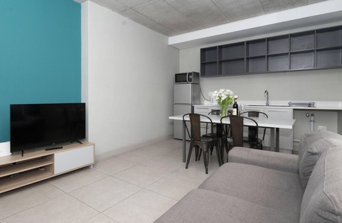 Rosebank Apartment | Rosebank Metropole 2 Bedroom Urban Retreat