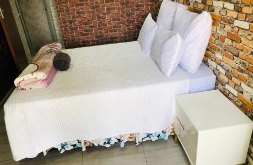 Zeerust Bed & Breakfast | Royal BNB and SPA
