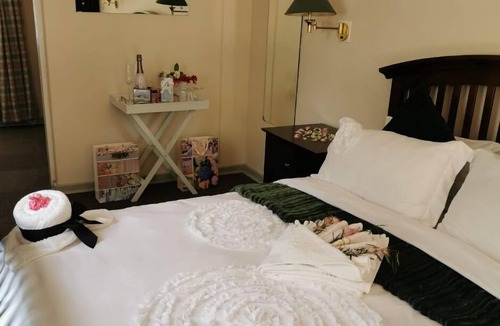 Carletonville House | Royal Highness Lux