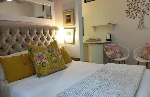 Umhlali Beach House | Royal Palm Suite, Villa Roc Guesthouse, Salt Rock Ballito, Solar Power