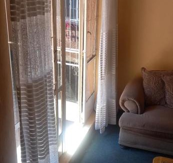 Germiston Apartment | Royal Villa