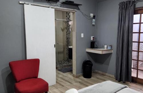 Tsantsabane Hotel | Rue Guesthouse