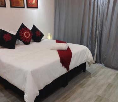 Greater Johannesburg Metropolitan Area Apartment | Russell's Rest Rooms