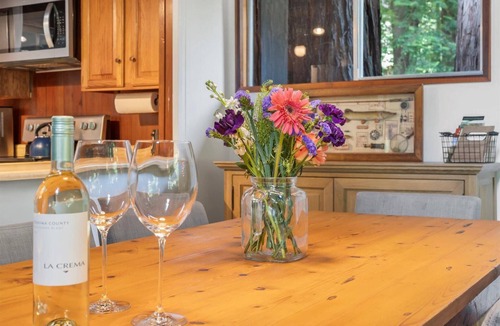 Cazadero Cabin | Russian River! Swimming Hole, Hot Tub~Dog-Friendly~Cozy Creek Cabin