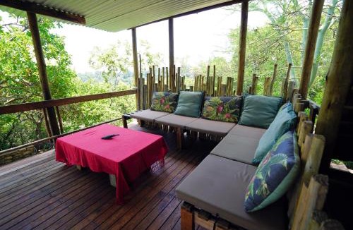Buffelspoort House | Rustic River & Bush Escape