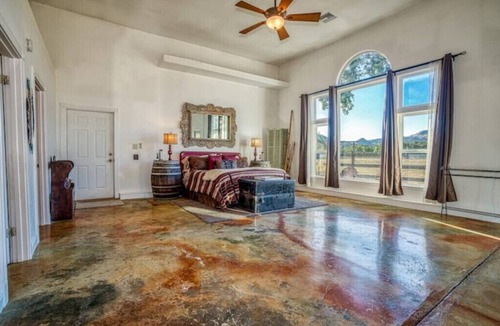 Upper Lake Other | Rustic Villa Stay w/Stunning View & Farm Animals