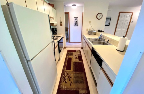 Carroll Condo | S10 Cozy Bretton Woods ground level condo, mountain views, large yard, dog friendly, Great Location!