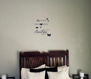 Umsobomvu House | Safari Park Guest Farm
