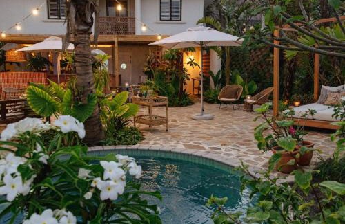 Shaka's Rock Hotel | Sala Beach House