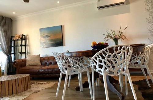 Umhlali Beach Apartment | Salt Rock Ocean Views
