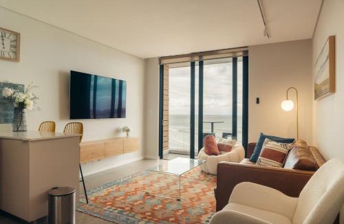 Redhill Apartment | Salt & Sunrise Apartment 412