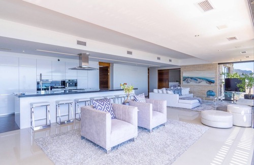 Camps Bay Villa | SaltLife Camps Bay, Modern luxury, incredible views & Prime location