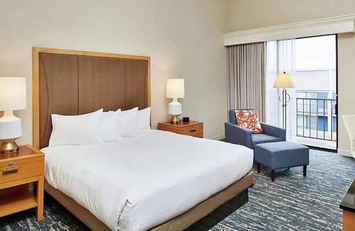 Berkeley Hotel | San Francisco Bay Retreat near UC Berkeley | Pool + Free Parking