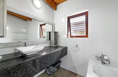 San Lameer Villa | San Lameer Villa 2704 - 4 Bedroom Standard - 8 pax - San Lameer Rental Agency